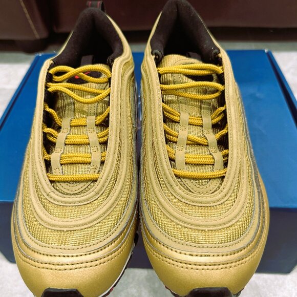 Size 7Y/8.5W Nike Air Max 97 OG QS Metallic Gold 2017 - Picture 3 of 6